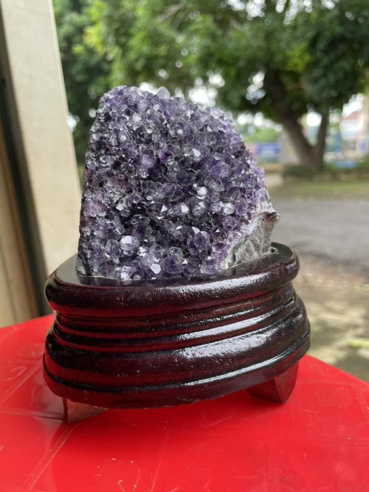 Hốc thạch anh tím